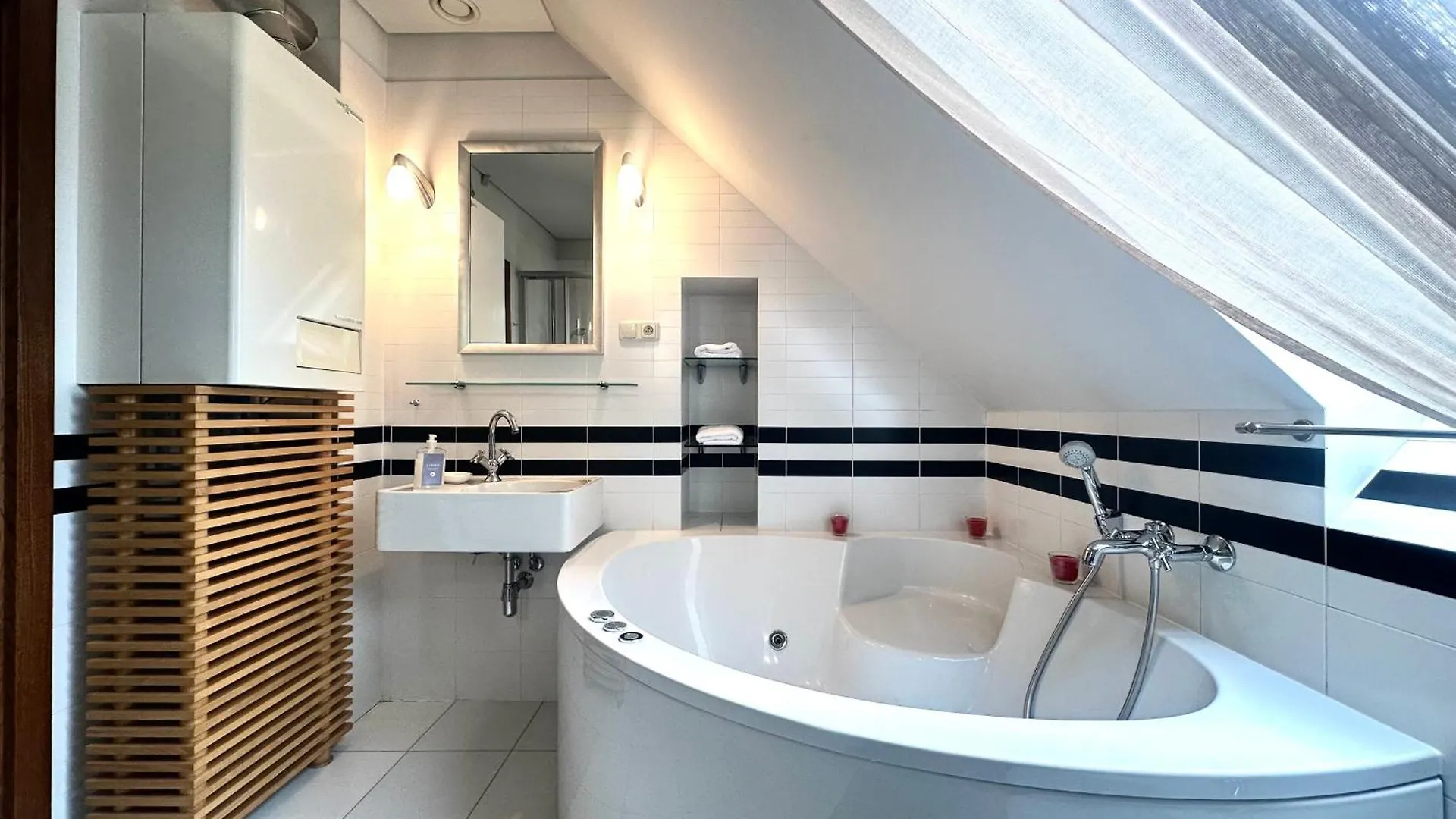 Blacharska Apartment - Self Check-In 20H Wrocław